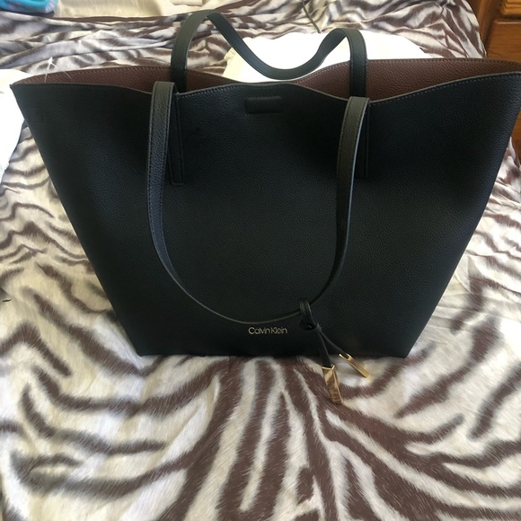 Calvin Klein reversible black/ brown purse - Picture 1 of 8